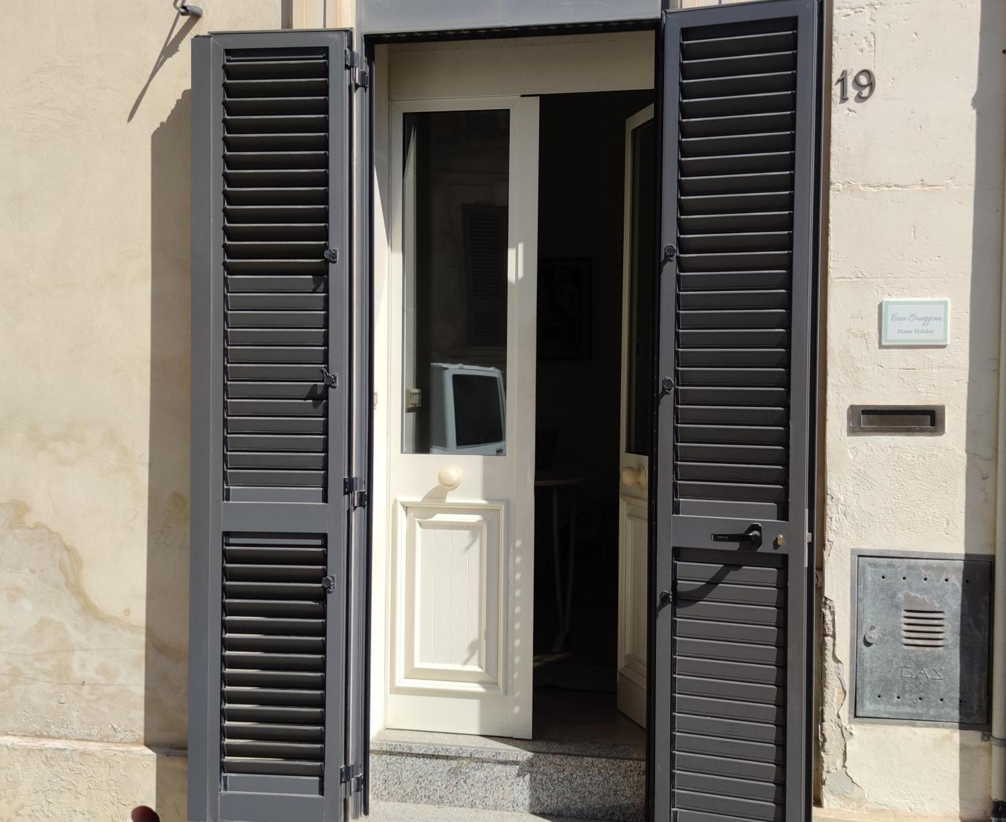 Villa Casa Giuseppina Lecce Exterior foto